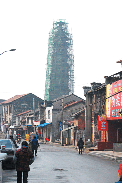 岳阳慈氏塔搭架测量(图)