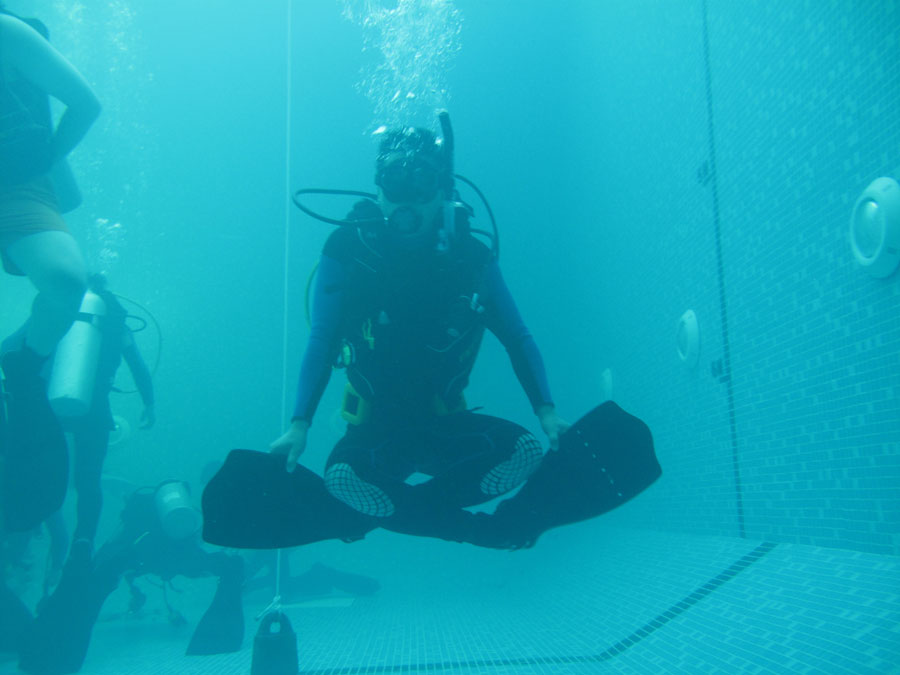 水下考古专业人员培训班学员在阳江基地进行潜水训练