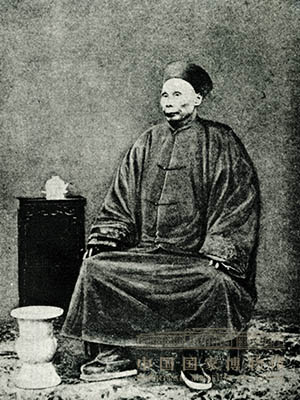 <p>刘永福 (1837-1917)，广西人，曾率黑旗军参加中法战争。甲午战争期间，奉命赴台抗日。</p>