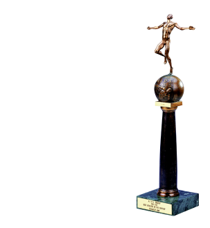 1999国际体育记者协会颁发给李宁的20世纪最佳运动员奖杯
