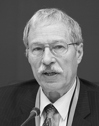 美国麻省大学经济学教授 大卫·科茨