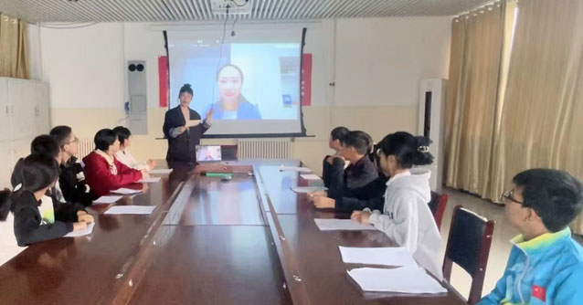 “传承红色基因，讲好中国故事” 线上线下联动 国博小小讲解员培训走进北冶中学