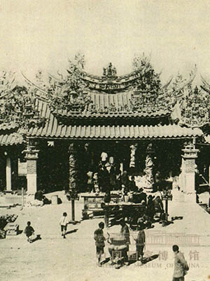 <p>妈祖信仰，是闽台文化和民俗的重要组成部分。北港朝天宫位于台湾省西部云林县北港镇，是台湾妈祖庙中规模最大的一座。</p>