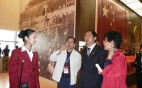 文化部副部长欧阳坚观看“复兴之路”基本陈列