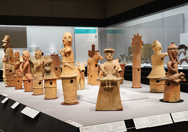 tomb-sculptures-haniwa