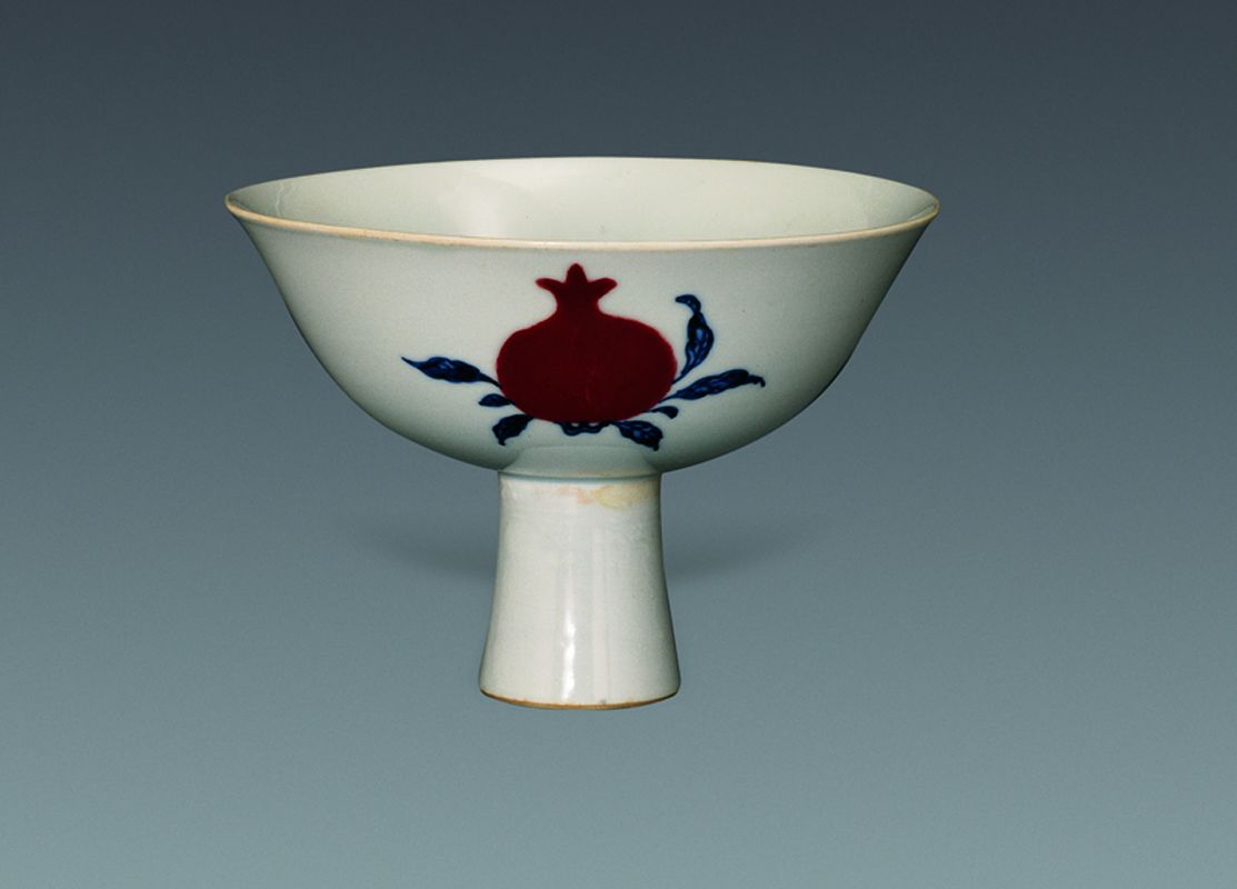 中国美術品  青花釉里  紅蓮花  高足果皿  置物 中国美術品 青花釉里 紅蓮花 高足果皿 置物 - メルカリ