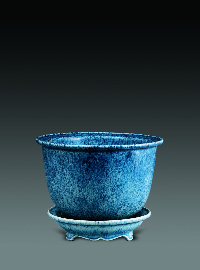 青金蓝釉带托花盆