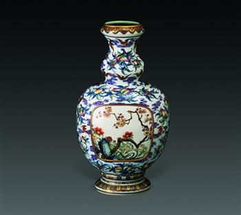 斗彩桃蝠纹葫芦扁瓶