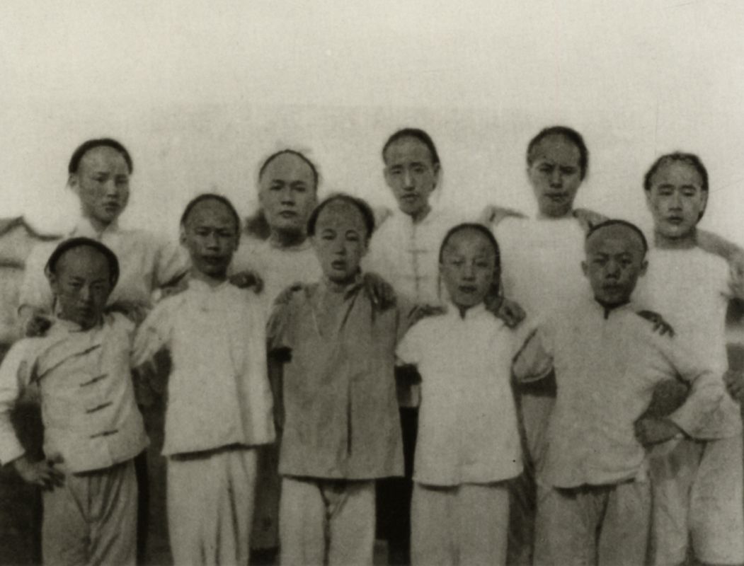 清末武昌教会学校的一年级学生