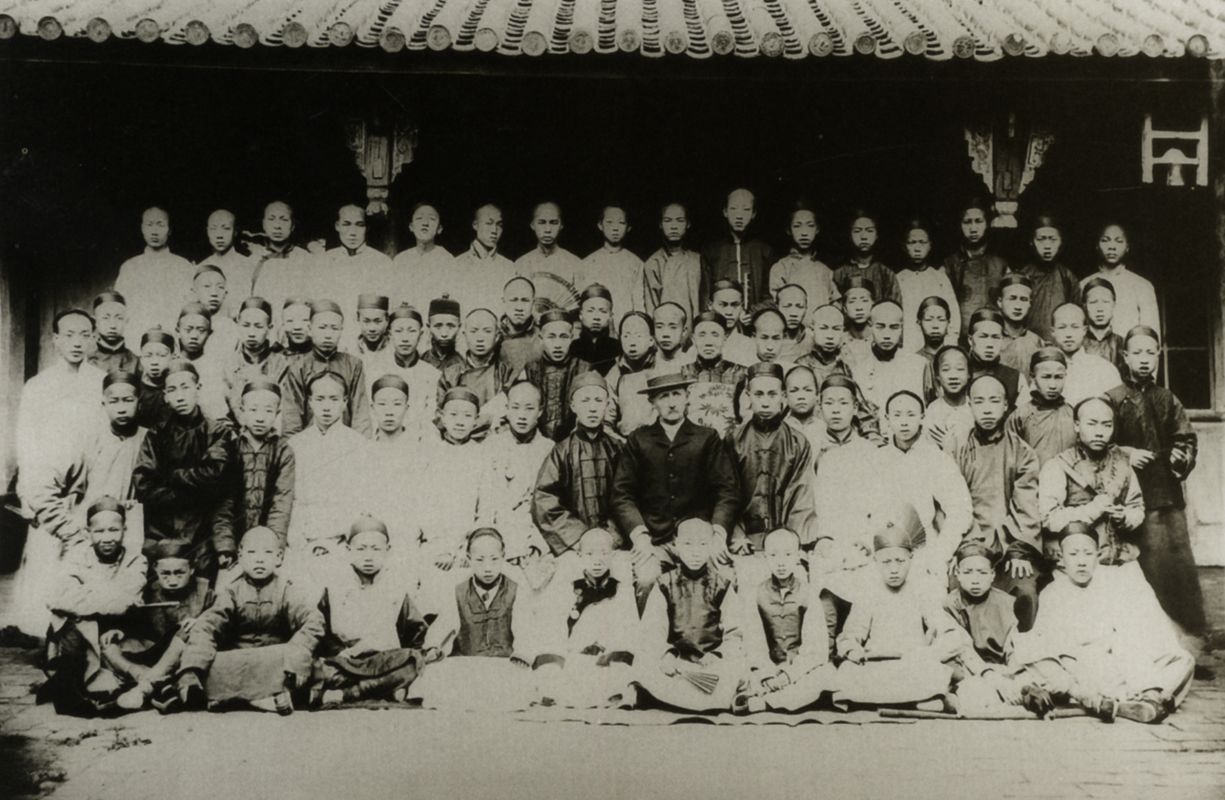 清末云南教会学校师生合影