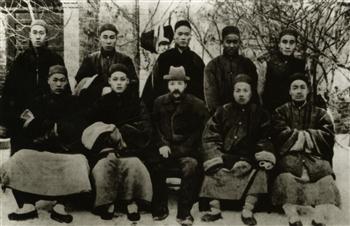 登州教会学校的大学生