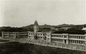 建筑在11616间清代考棚旧址上的广州军校