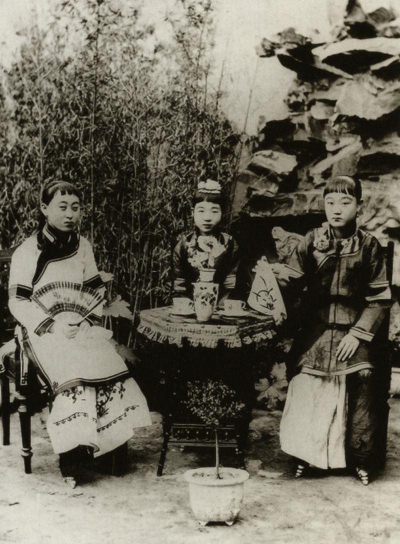 清末缠足的汉族女性