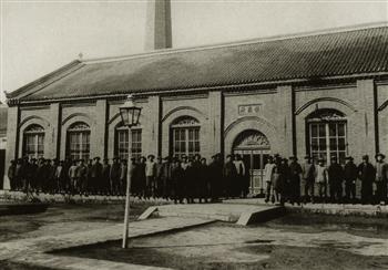 奉天银元厂员工合影