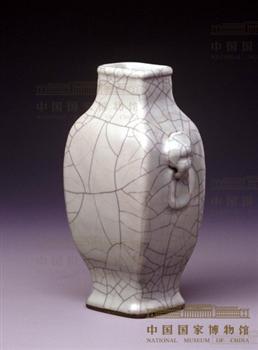 仿宋官窑兽耳瓶