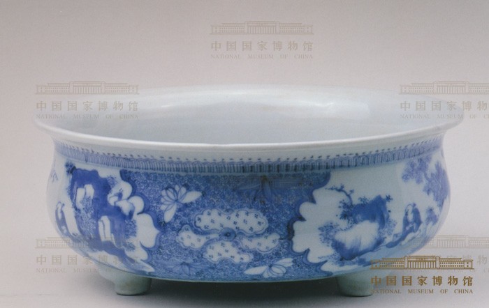 青花人物三足瓷炉