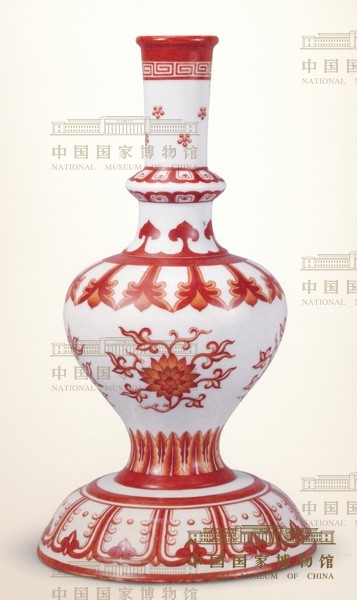 矾红番莲纹藏草瓶