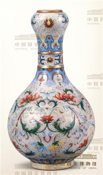 珐琅彩西洋花纹蒜头瓶