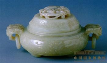 青玉兽面纹炉