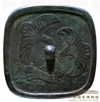 双鹰猎狐纹铜镜