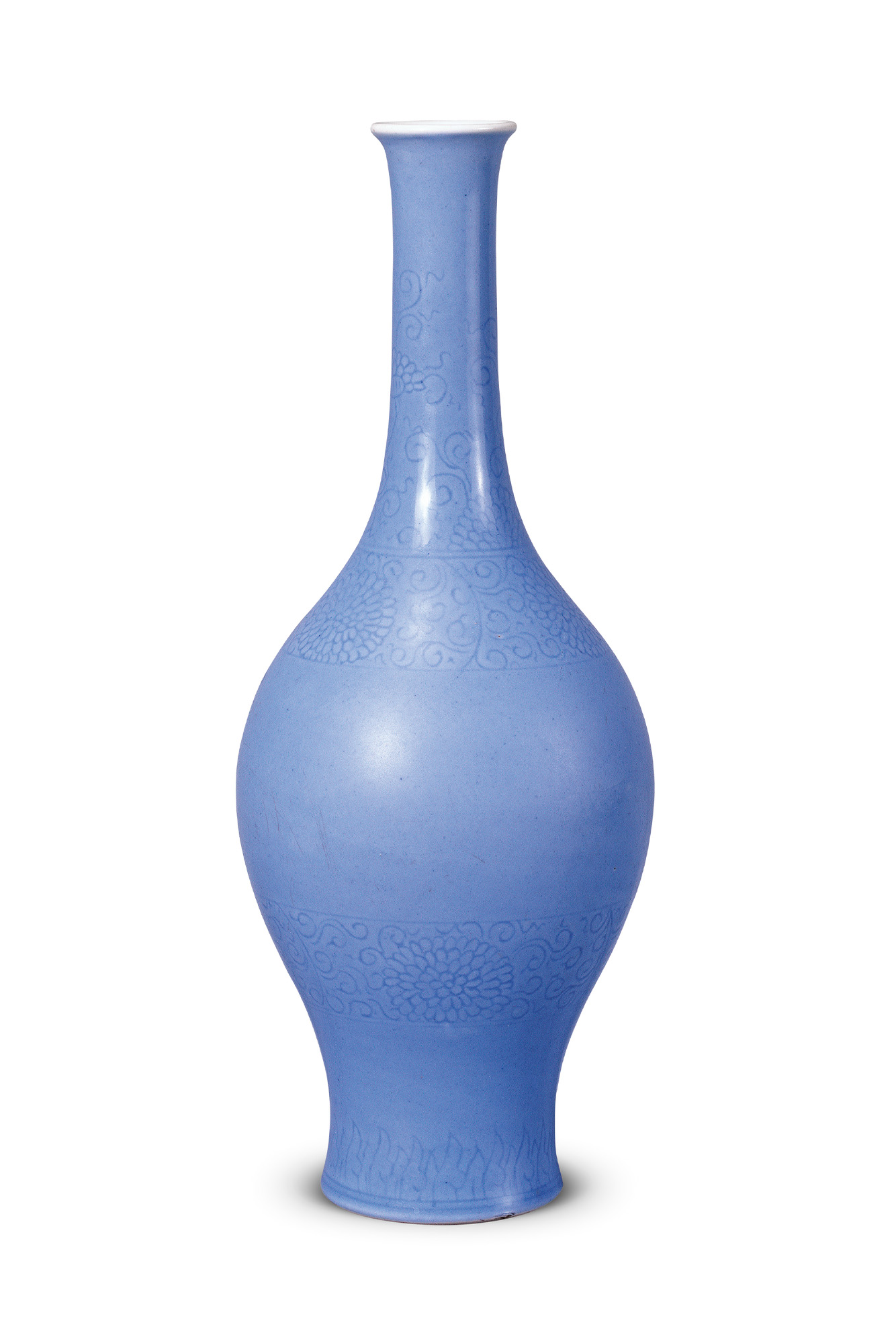 天蓝釉刻菊花纹长颈瓶