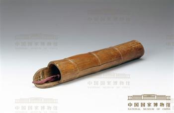 上海学生援助五卅罢工工人用的募捐筒