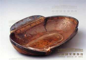 “长沙王后家”漆耳杯