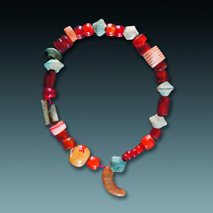 玛瑙珠、绿松石珠、玉珠、玉蚕组合腕饰