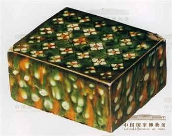 三彩花瓣纹枕