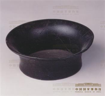 黑陶器上的环形轮制痕迹