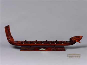 “独木舟”模型